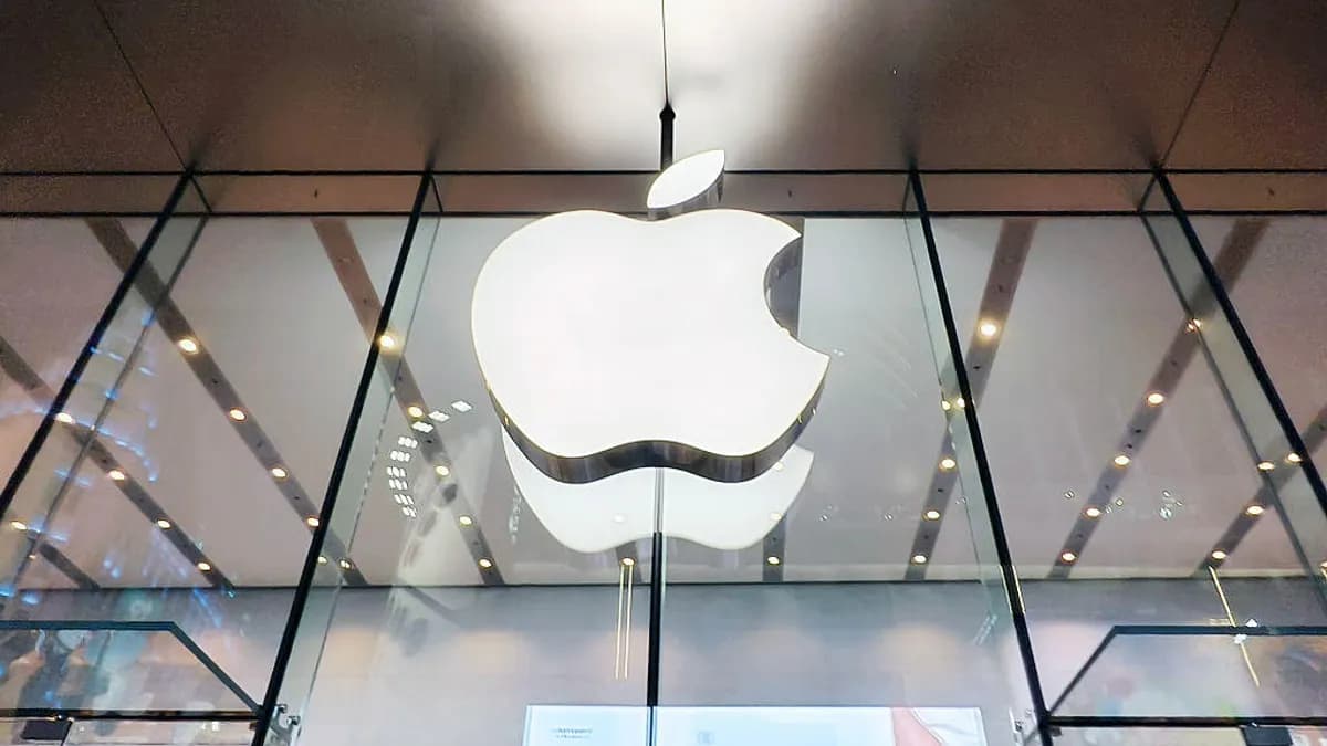 Cover Image for Apple готовит «искусственный интеллект» для дома: настольный робот и камеры безопасности