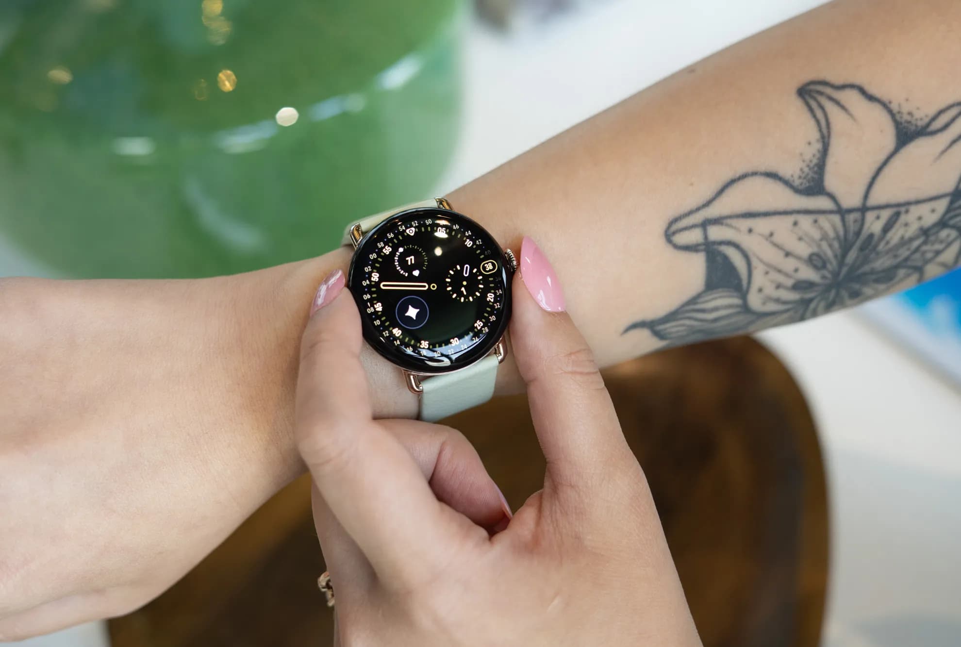 Cover Image for Google Pixel Watch 4 делает ставку на ИИ и ремонтопригодность